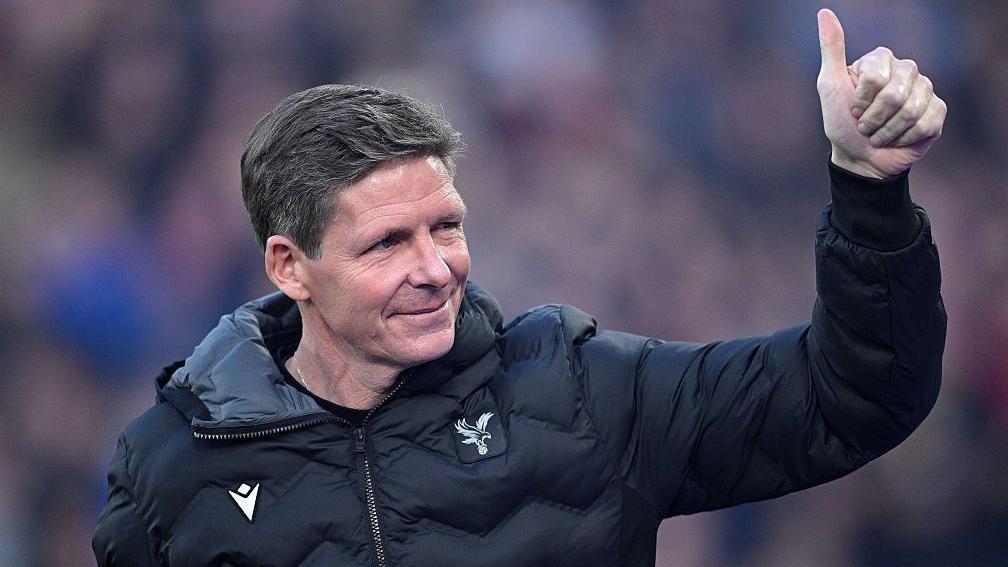 记者：水晶宫去年开始找格拉斯纳替代者，罗塞尼尔曾在名单上