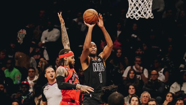 开云注册入口-时隔703天再战NBA赛场 沃伦10分4篮板令篮网兴奋