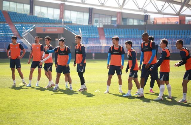 共赴热爱，为城而战！中超新赛季战火点燃，精彩看点不容错过