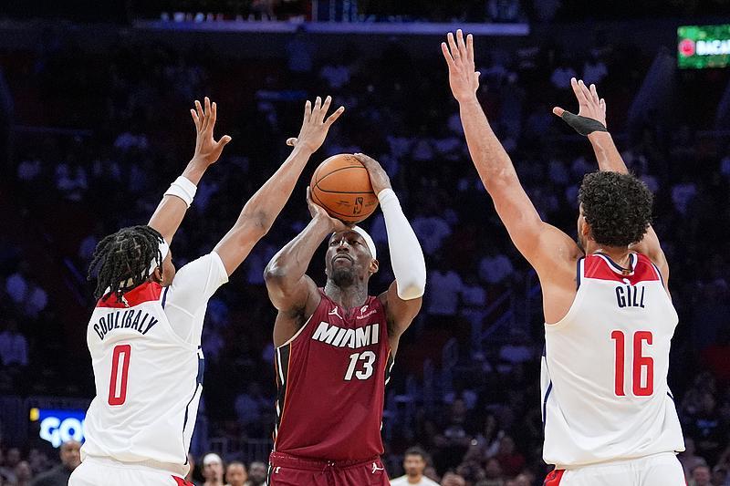 阿德巴约破纪录，奇才主帅：第四节不像真正的篮球比赛