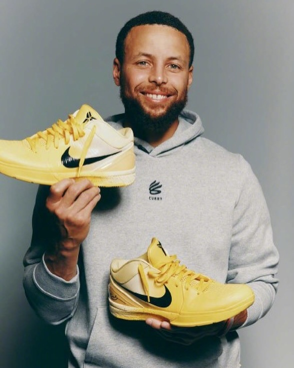 开云在线-库里球鞋慈善拍卖会举行|斯蒂芬·库里|金州勇士队|大爱|时代|穿鞋_新浪体育_新浪新闻